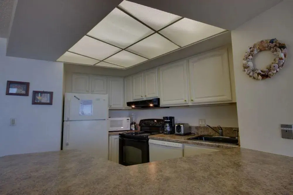 Golden Sands 504 - 2 Br Condo