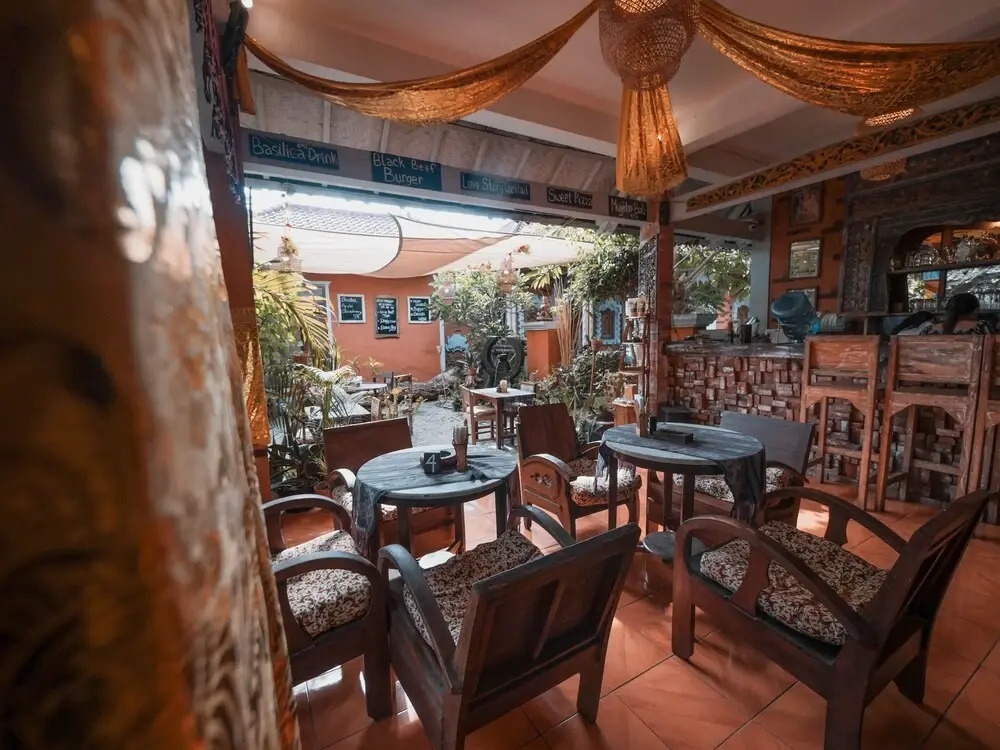 Lovina Palace
