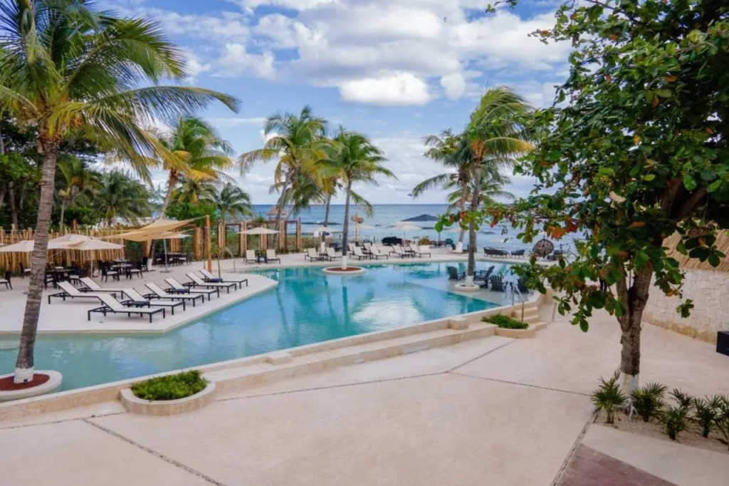 The Beachfront by The Fives Hotels - A la Carte All Inclusive Adults Only