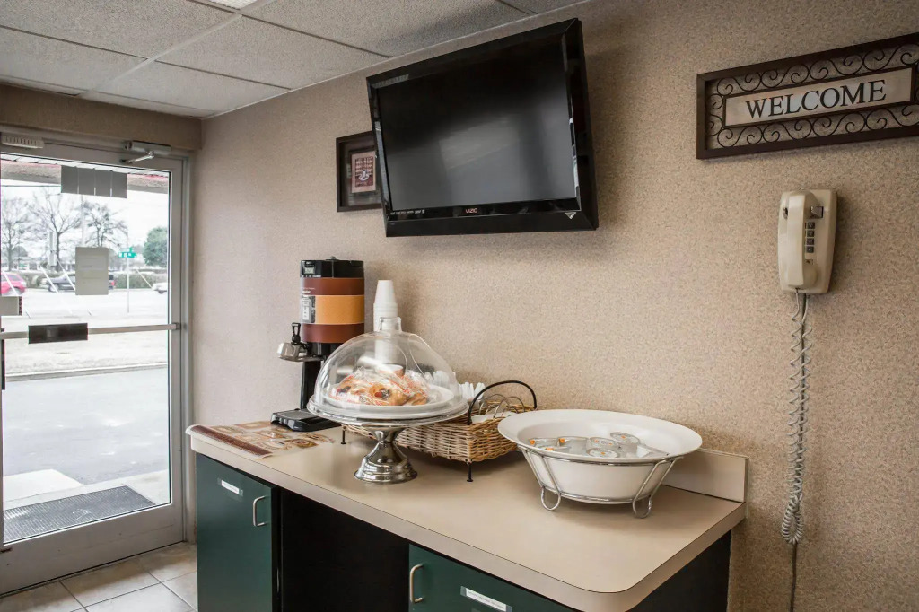 Econo Lodge Washington NC North