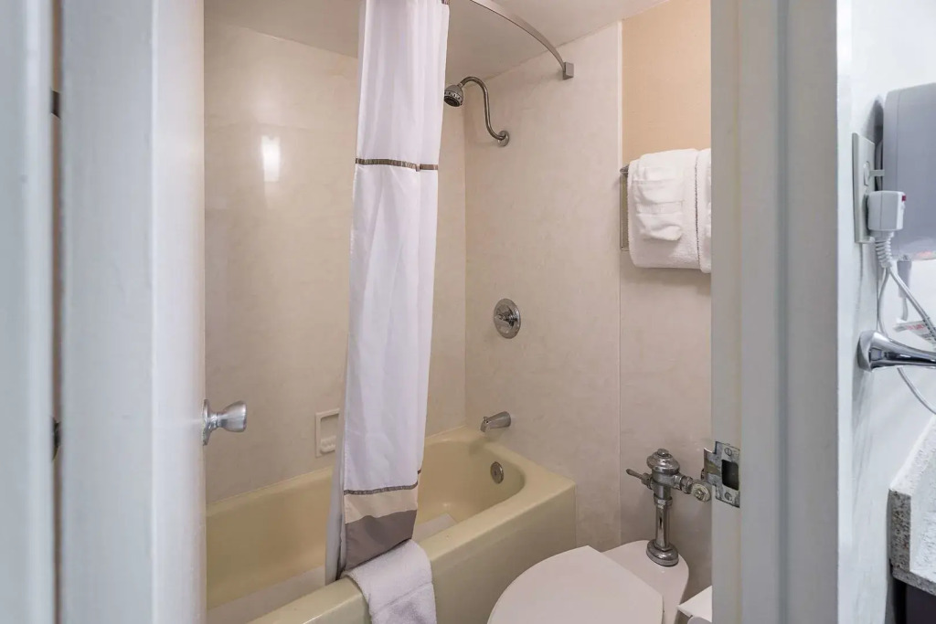 Quality Inn University Lansing