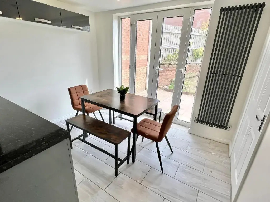 Spacious 3-Bedroom house with 5 beds and sofa-bed