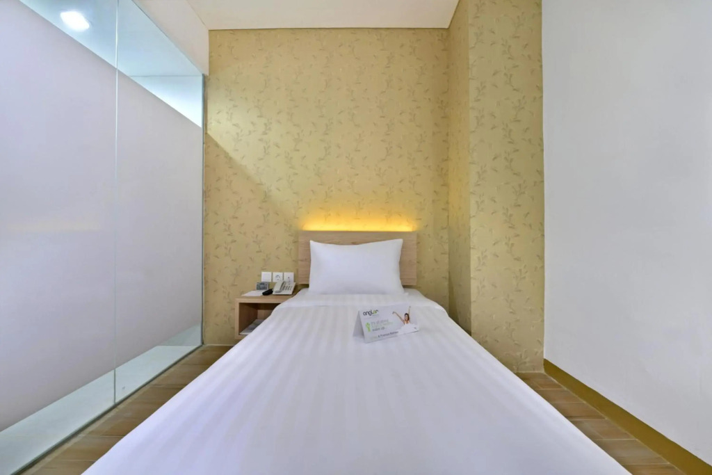 Whiz Hotel Falatehan Jakarta