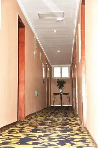 Ou Lu Business Hotel
