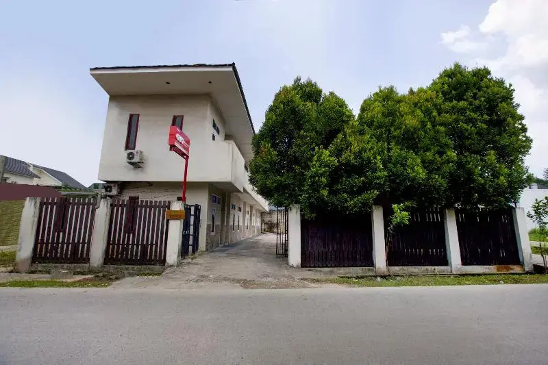 OYO 3249 Wijaya Kusuma Residence