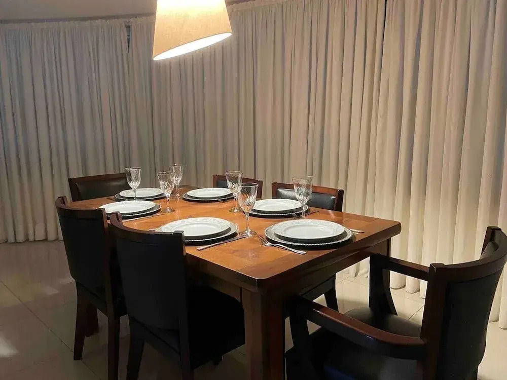 Amplo Apartamento Um Por Andar