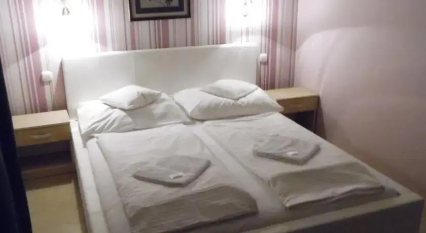 Hotel Continent
