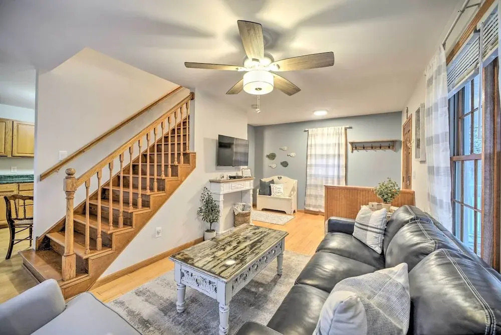 Hudson River Home w/ Fire Pit, Near Belmont Stakes
