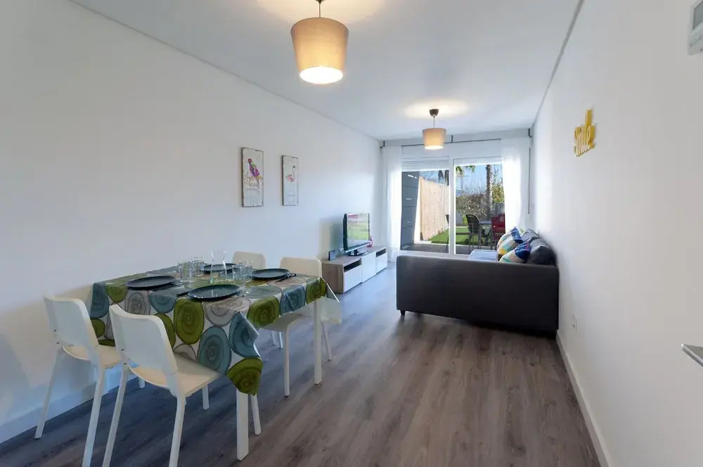 Happy - Apartment With Shared Pool in Oliva Nova