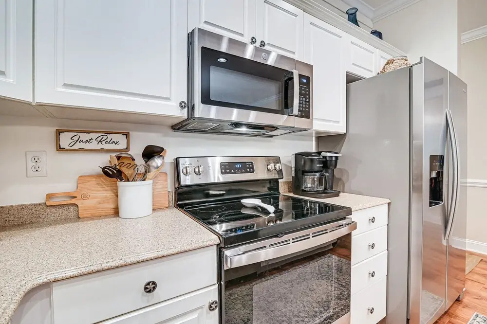 Murrells Inlet Condo w/ Pool Access: Near Beach!