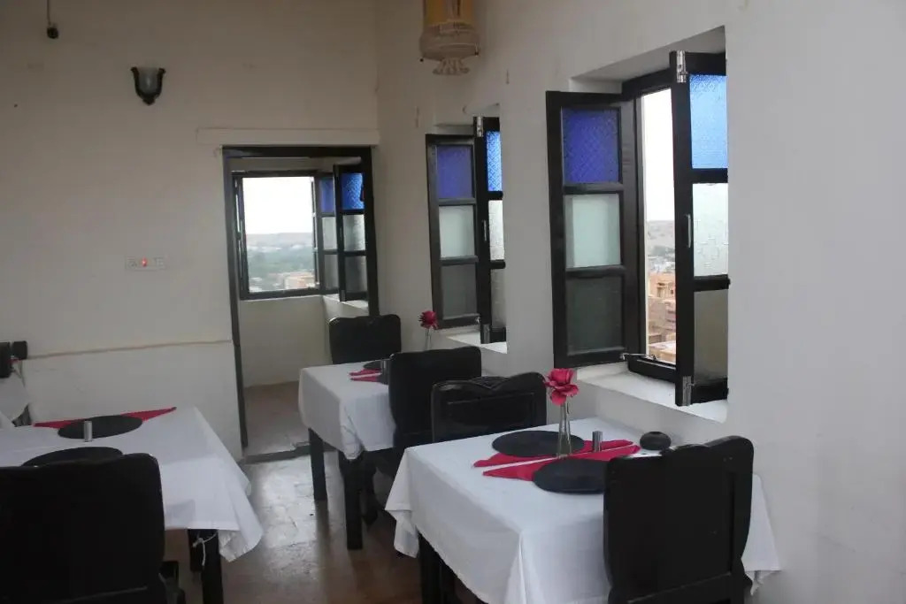 Hotel Shahi Garh