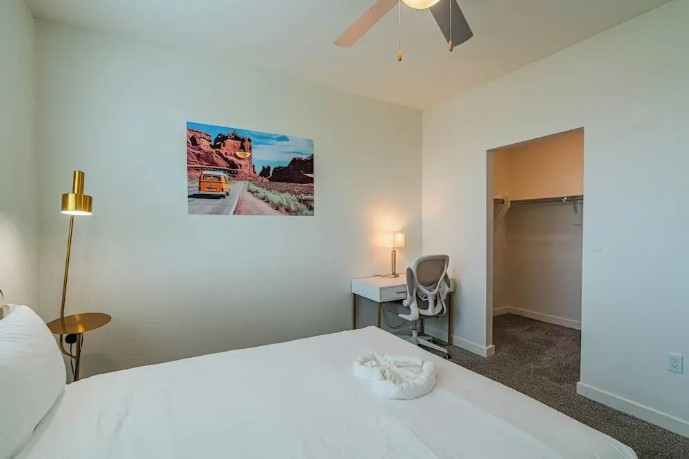 The Lotus Serene Stay with Pool-Gym-EV