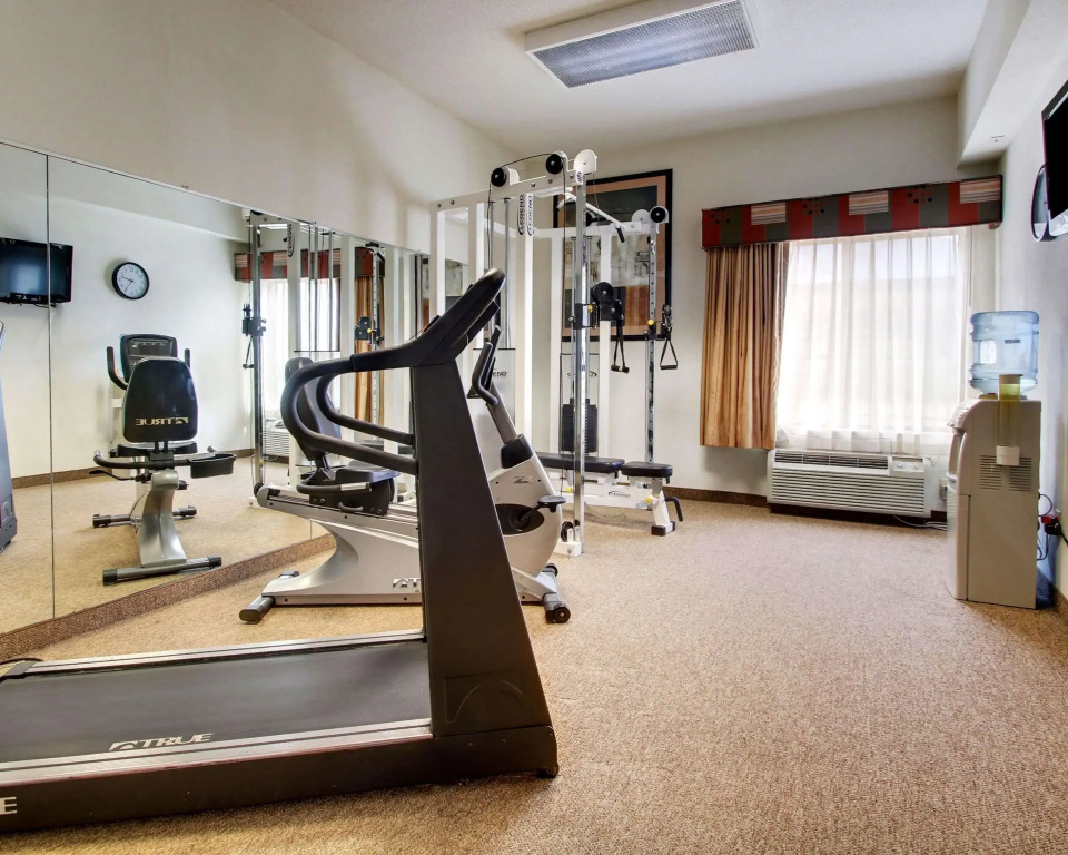 Quality Inn & Suites Hattiesburg North