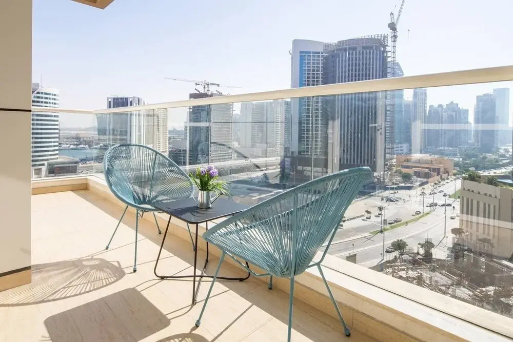 Luxurious Living In This 2BR With Study in Downtown Dubai - Sleeps 5!