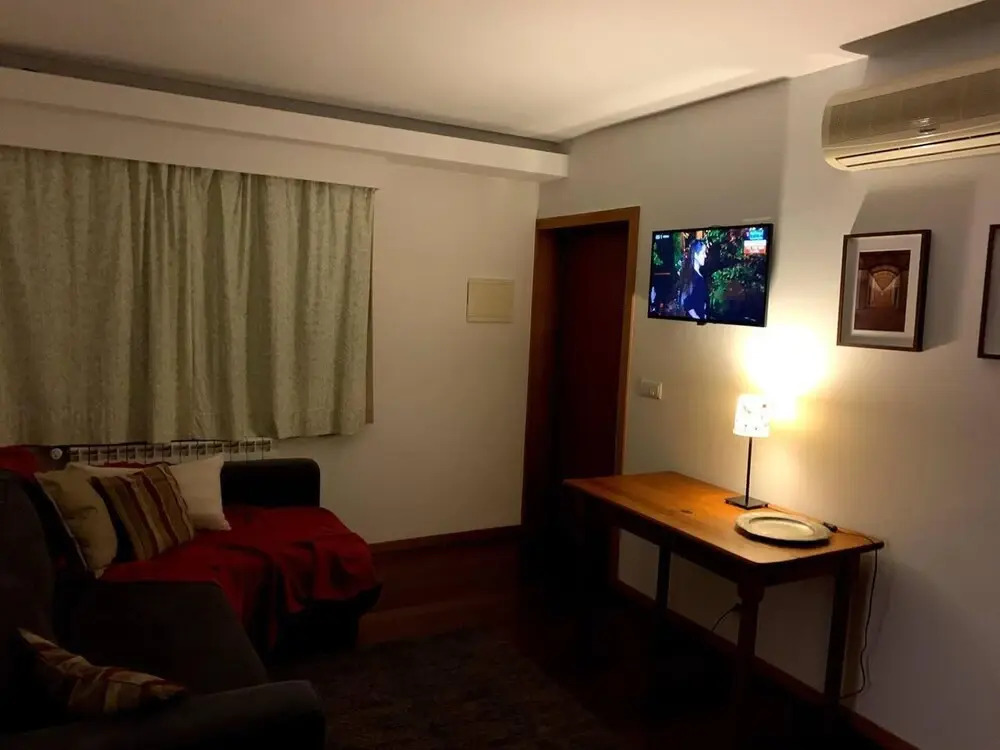 Remarkable 1-bed Apartment in Pousada, Braga