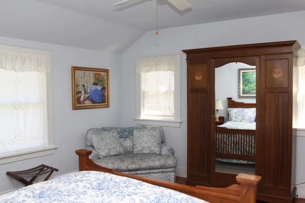 Bear Flag Inn