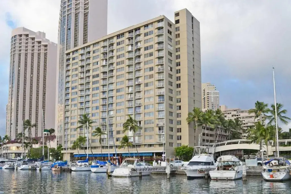 Ilikai Marina #386