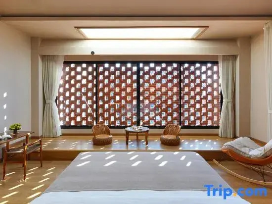 Shunyue Tingjian - Tin Stream Rizhao Yulong Snow Mountain View Hotel