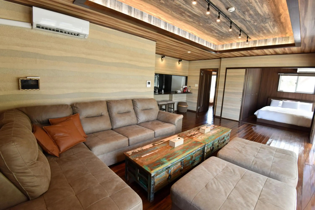 Seven Residence music - 50m to the beach