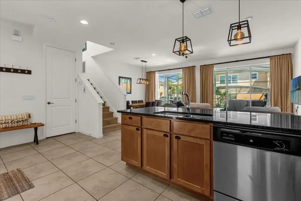 3 Bd 3 Ba Regal Oaks 2671 Rl