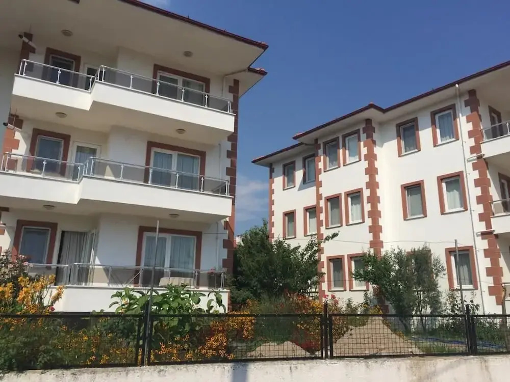 Ugurevler Apart