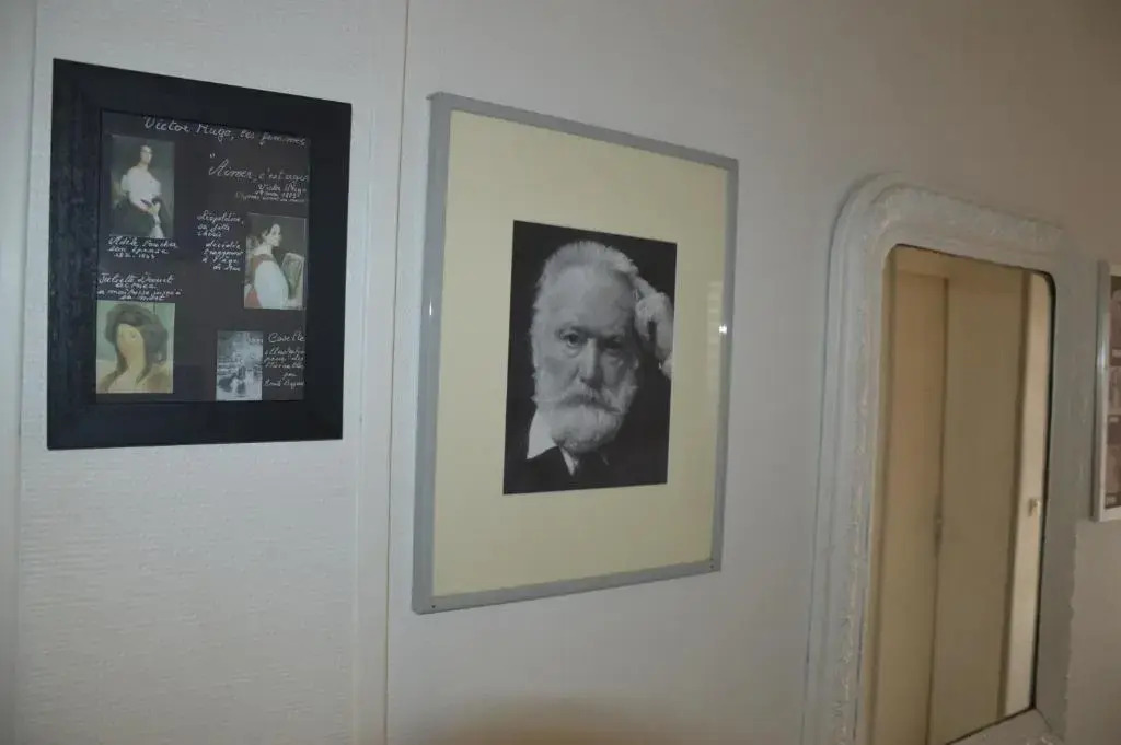 APPARTEMENT VICTOR HUGO