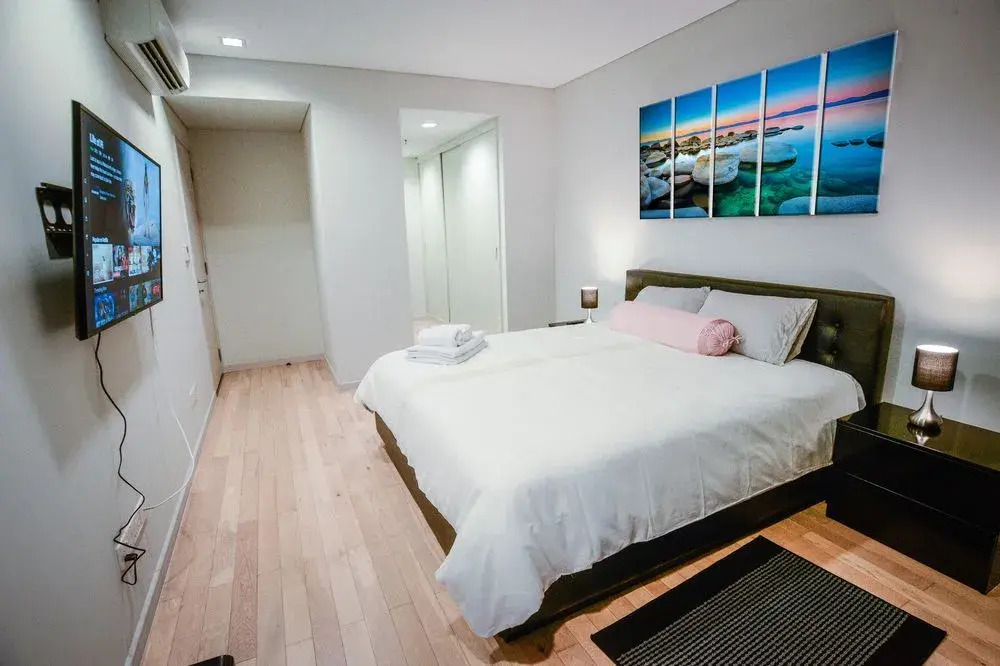Saigon City View Apartment & Pool