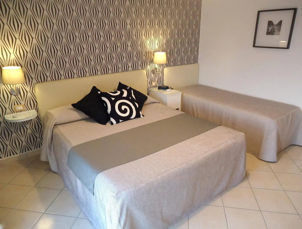 Mini Hotel - Angolo Di Paradiso