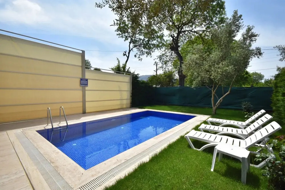 Villa Hakan 1 by Helaltatilvillari