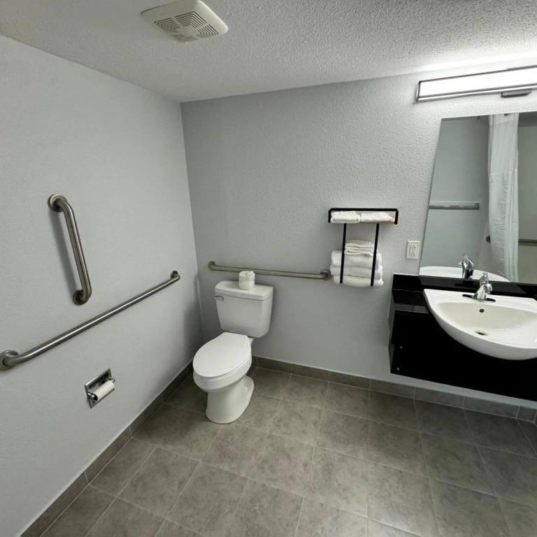 Motel 6 East Syracuse, NY - Airport