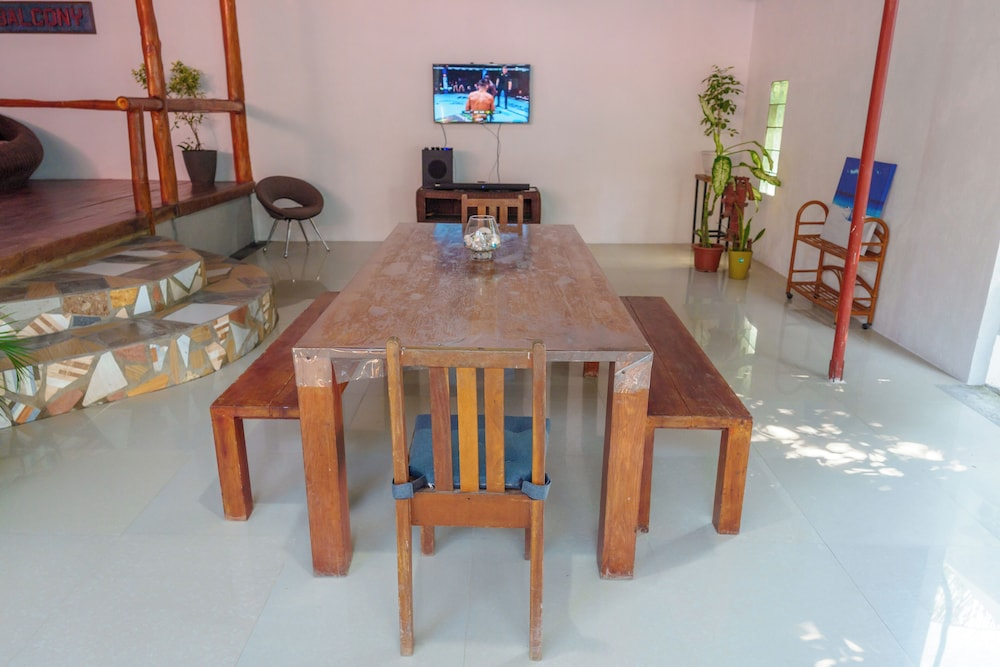 Silang Beach Resort and Diving