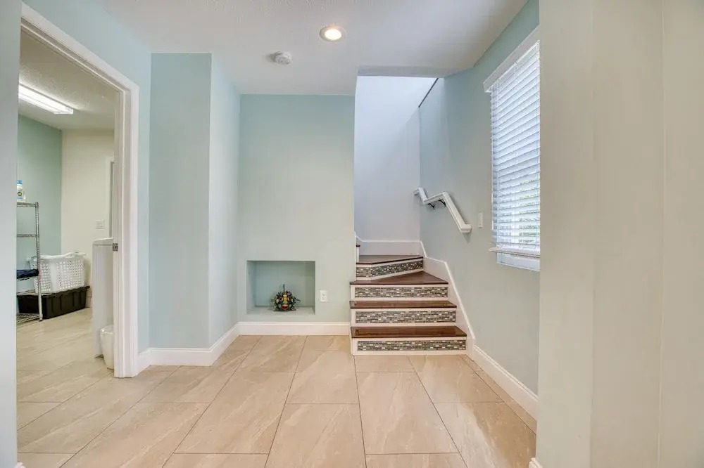 Gorgeous Home With Pool Walk to car Free Beach 4717s