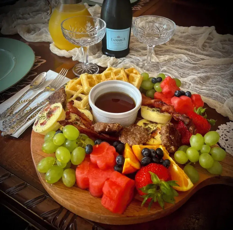 Benefield House Bed & Breakfast