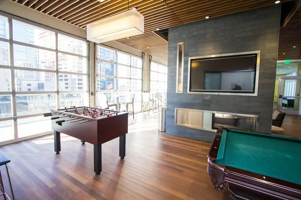 Cook City Suites - 1338 Chestnut Street