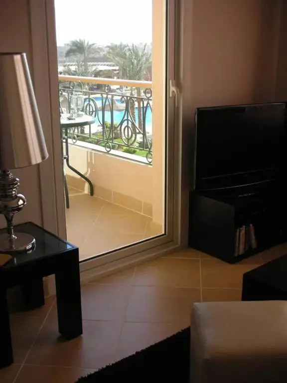 Designer Studio With Amazing Views of the Red Sea!