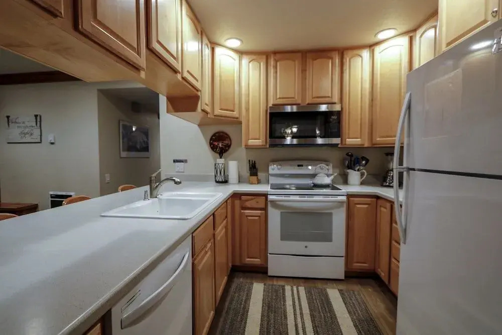 Horizons 4 168 Updated Upstairs Unit with Private Washer Dryer, Walk to Town, On Shuttle Route to Lodges by RedAwning