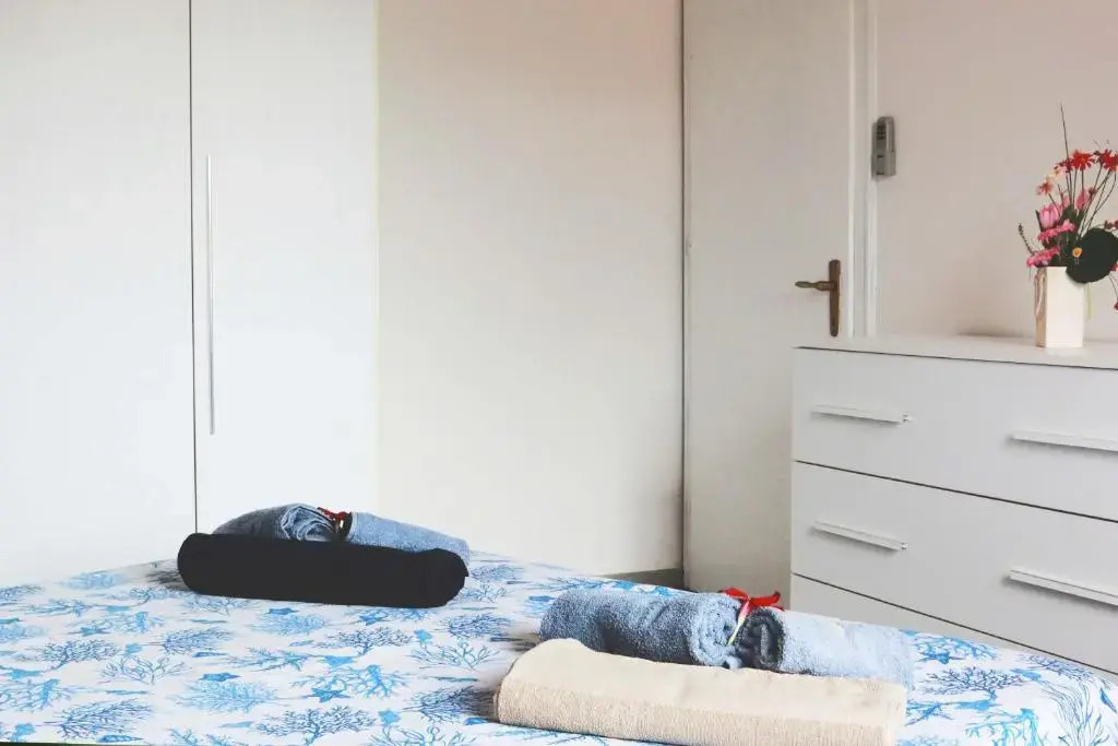 Sail into Portovenere Apartment w Parking & Balcony