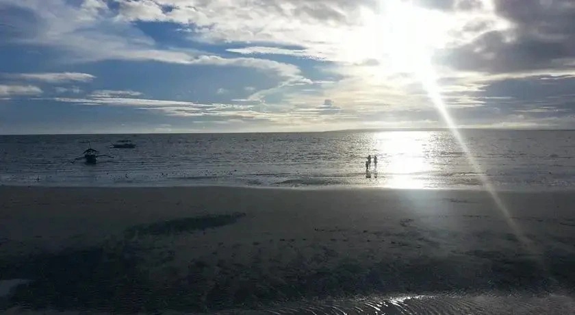 Tristans Beach Resort and Restaurant