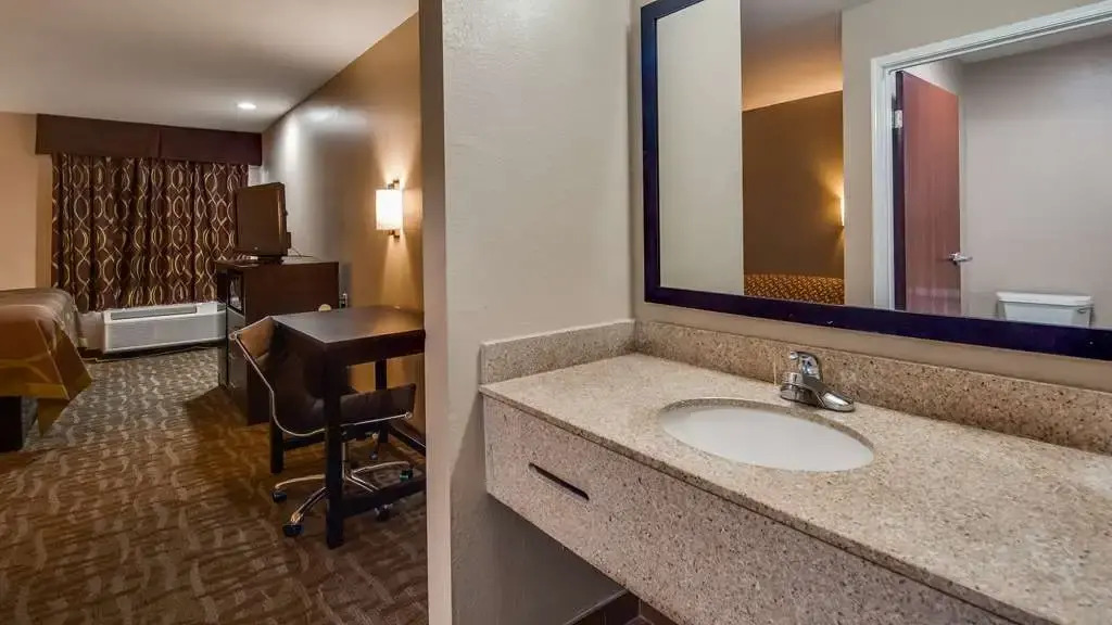 Surestay Hotel By Best Western Alexandria