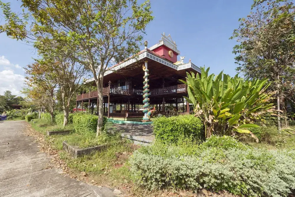 OYO 75343 P Two P Resort