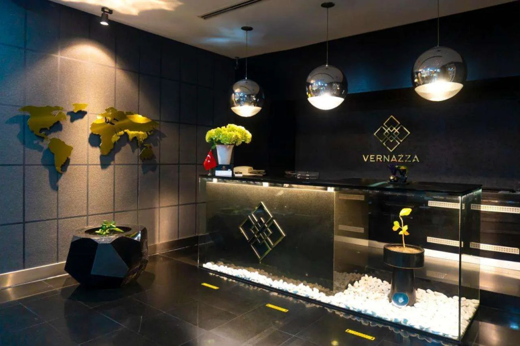 Vernazza Suites