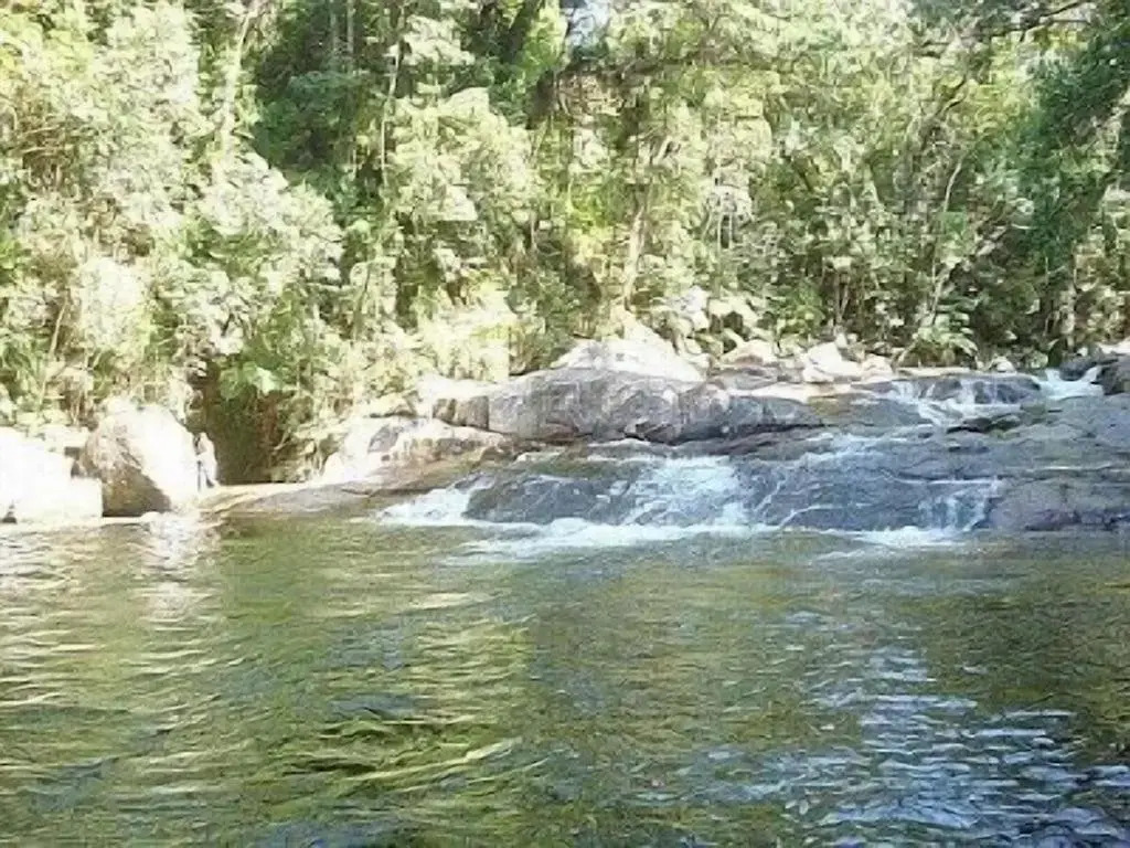 CASA 3Quartos-Condominio Verde Mar -Piscina Privativa- Wiffi -Praia da COCANHA !!! Próx à divisa com UBATUBA !!!