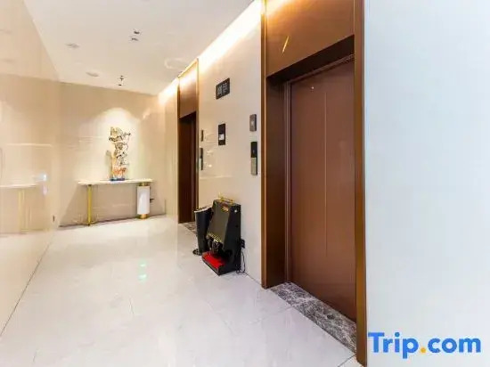 Yaster International  (Chaozhou Ancient City Archway Street Branch)