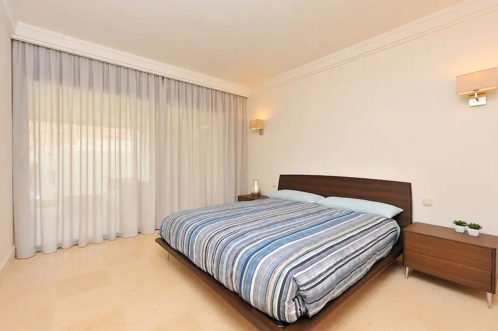 Monteros Hill Club Marbella Canovas (VC)