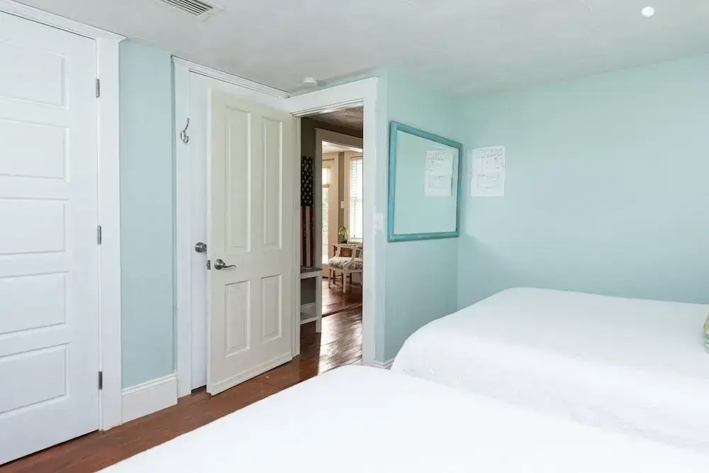 215 Spring Avenue 5 Bedroom Home by RedAwning
