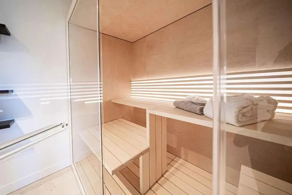 White Pearl Apartment 2.01