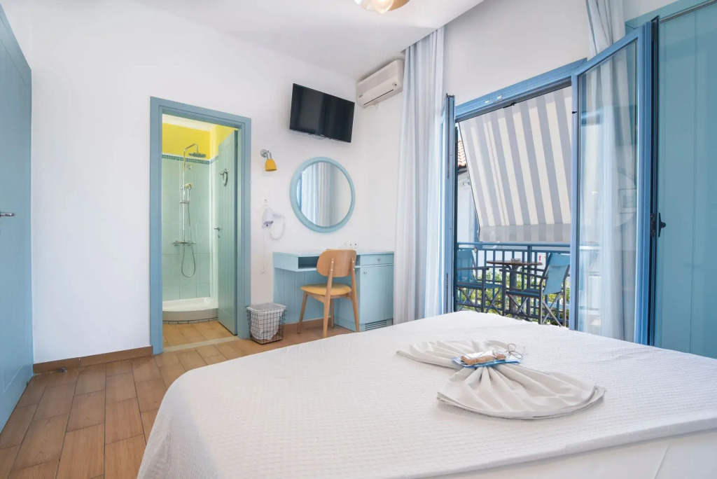 Saronis Hotel Agistri