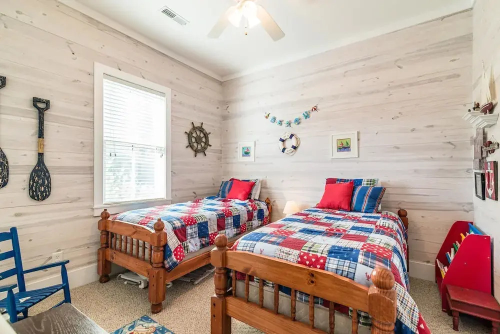Carolina Corner - 5 Br Home