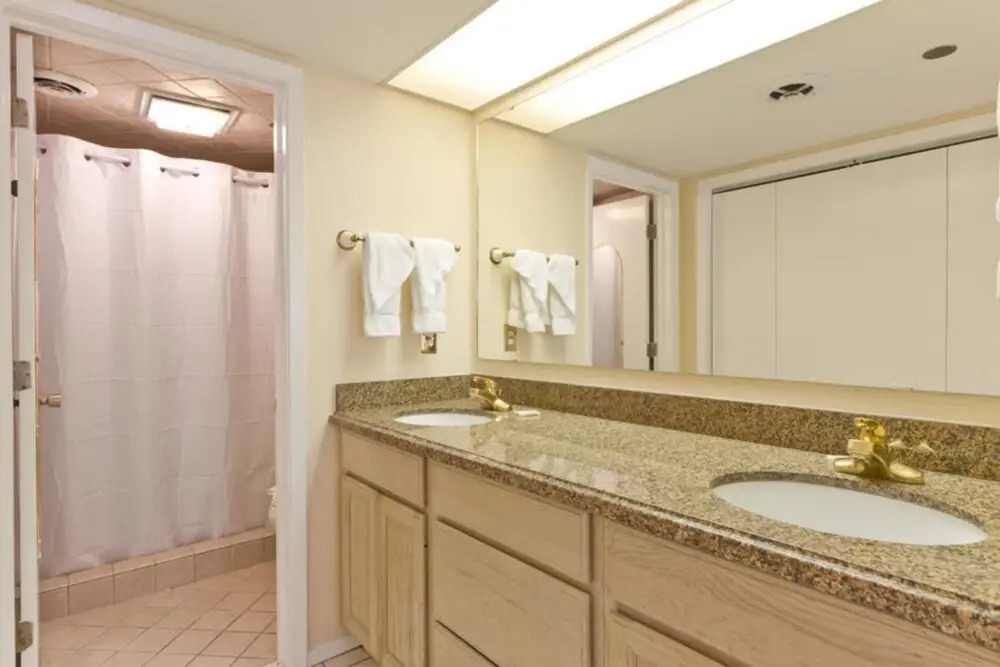 Saida Royale Condominium 9147