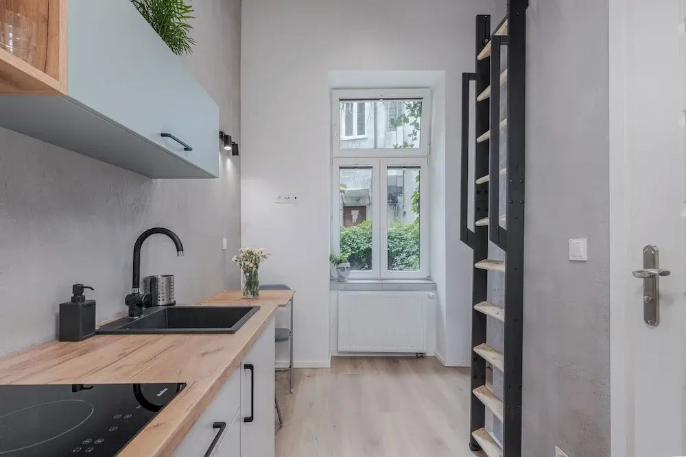 Parkside Fresh Apartments - Old Town Guesthouse - by Upstairs